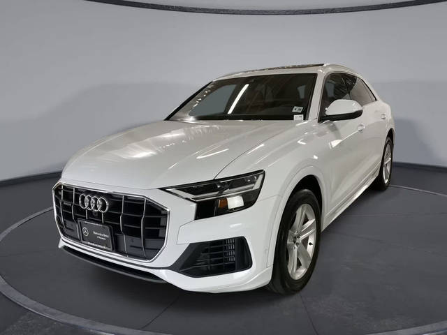 2021 Audi Q8 Premium AWD photo