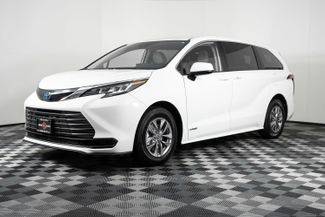 2021 Toyota Sienna LE FWD photo