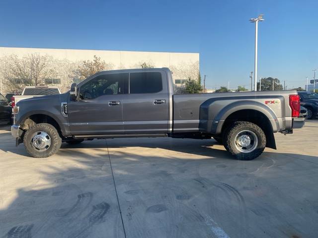 2021 Ford F-350 Super Duty LARIAT 4WD photo