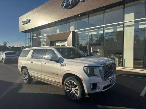 2021 GMC Yukon XL Denali 4WD photo