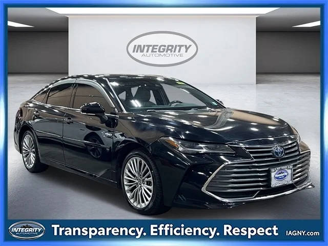 2021 Toyota Avalon Hybrid Limited FWD photo