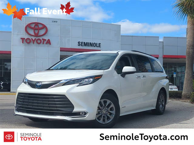 2021 Toyota Sienna XLE FWD photo