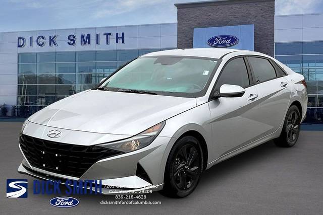 2021 Hyundai Elantra SEL FWD photo