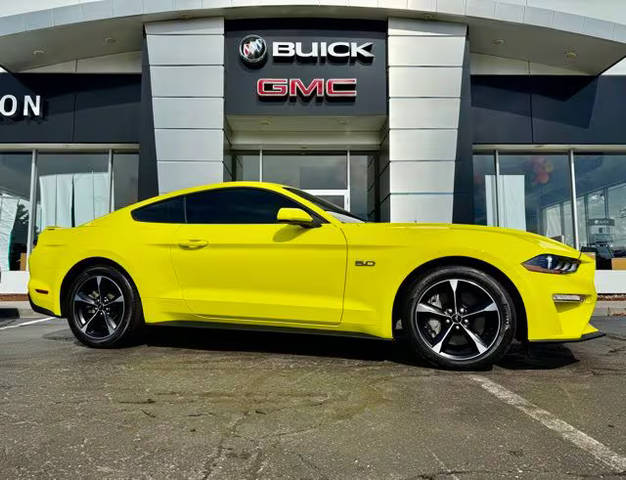 2021 Ford Mustang GT RWD photo