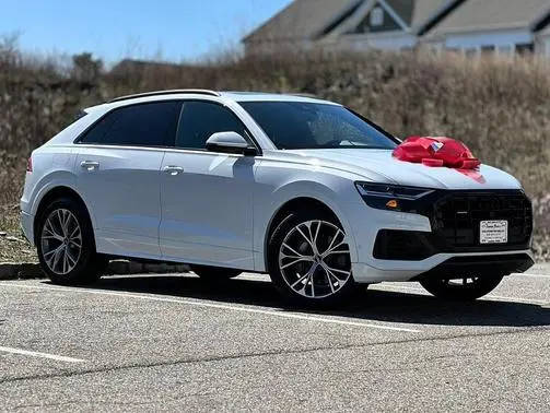 2021 Audi Q8 Premium AWD photo