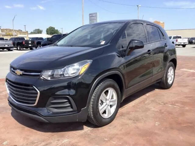 2021 Chevrolet Trax LS FWD photo