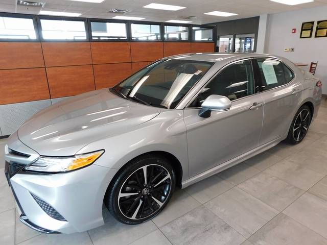 2020 Toyota Camry XSE FWD photo