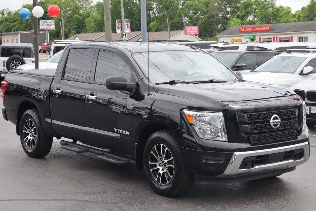 2021 Nissan Titan SV RWD photo