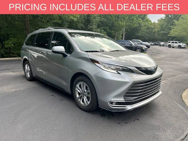 2021 Toyota Sienna Limited FWD photo