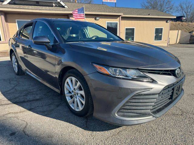 2021 Toyota Camry LE FWD photo