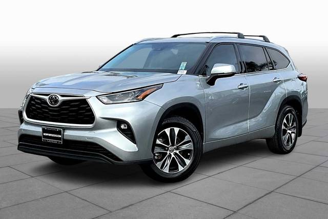 2021 Toyota Highlander XLE FWD photo