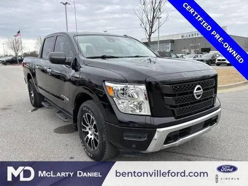 2021 Nissan Titan SV 4WD photo