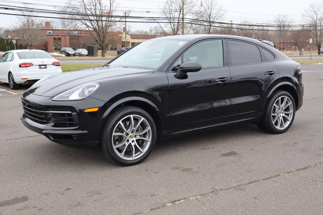 2021 Porsche Cayenne Coupe  AWD photo