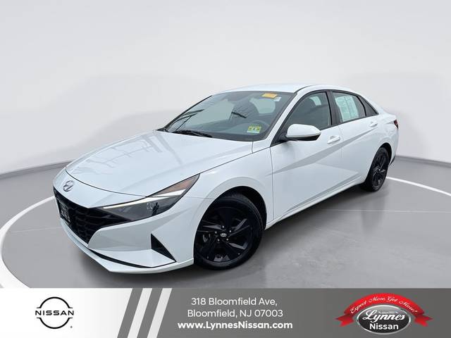 2021 Hyundai Elantra SEL FWD photo