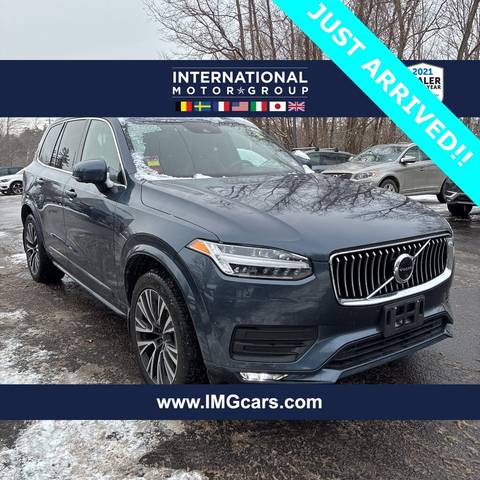 2021 Volvo XC90 Momentum AWD photo