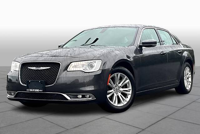 2021 Chrysler 300 Touring L RWD photo