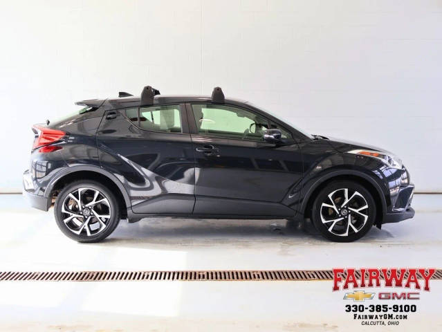 2018 Toyota C-HR XLE Premium FWD photo