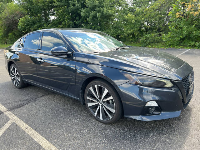 2021 Nissan Altima 2.5 Platinum AWD photo