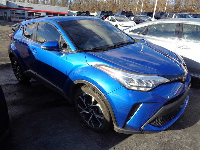 2021 Toyota C-HR XLE FWD photo