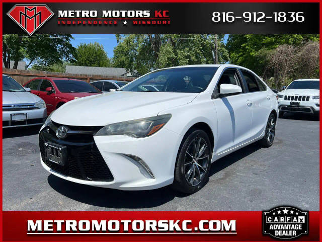 2015 Toyota Camry XLE FWD photo
