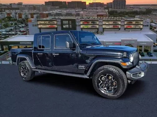 2021 Jeep Gladiator Overland 4WD photo