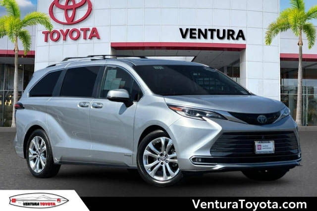 2021 Toyota Sienna Platinum FWD photo