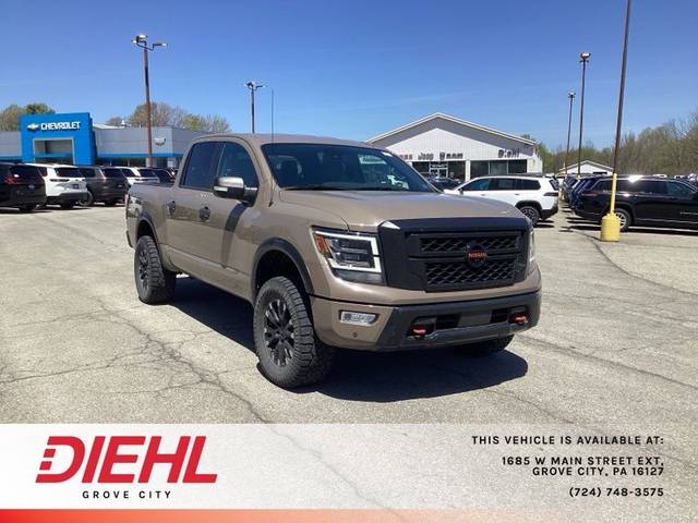 2021 Nissan Titan PRO-4X 4WD photo