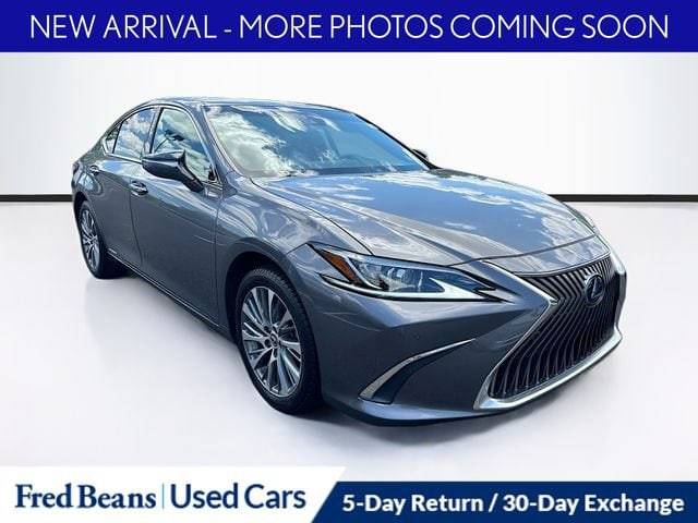 2021 Lexus ES ES 300h FWD photo