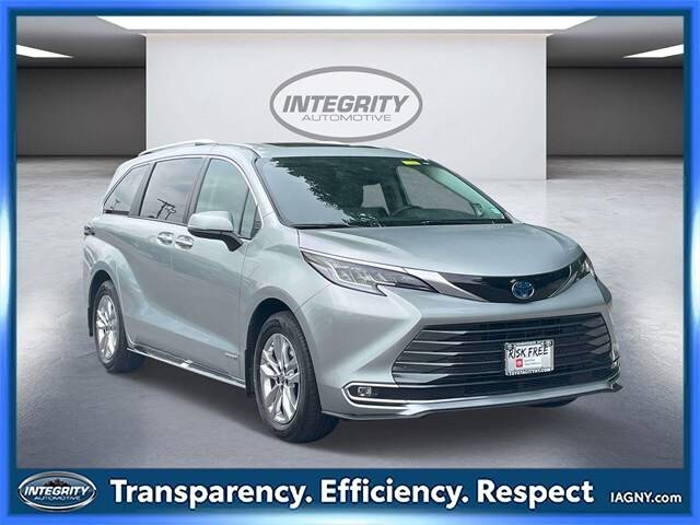 2021 Toyota Sienna Limited AWD photo