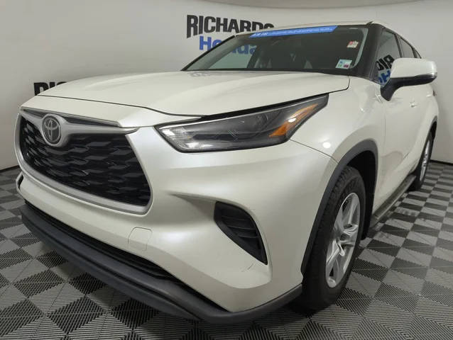 2021 Toyota Highlander L FWD photo
