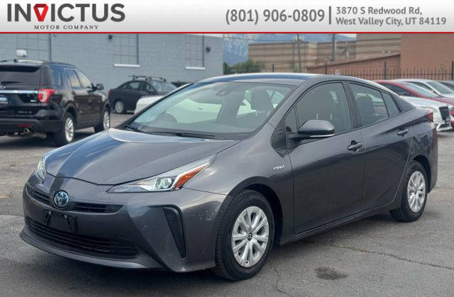 2021 Toyota Prius LE FWD photo