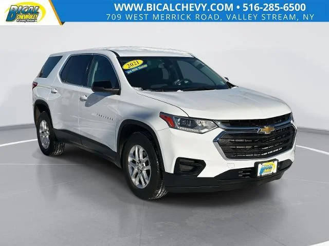2021 Chevrolet Traverse LS FWD photo