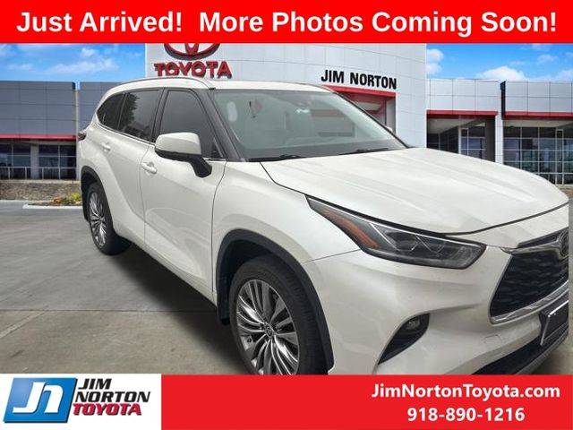 2021 Toyota Highlander Platinum AWD photo