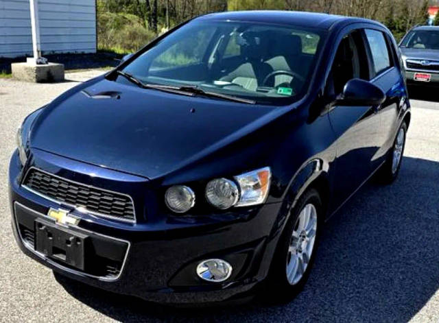 2015 Chevrolet Sonic LT FWD photo