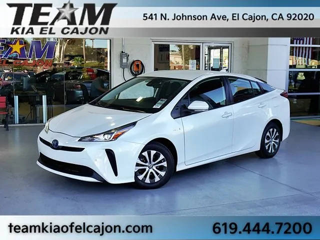 2021 Toyota Prius LE FWD photo