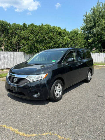 2017 Nissan Quest SV FWD photo