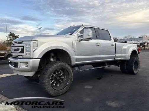 2017 Ford F-350 Super Duty XL 4WD photo