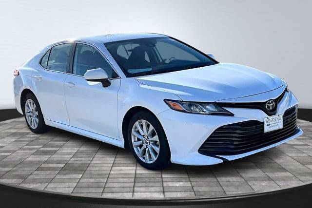 2020 Toyota Camry LE FWD photo