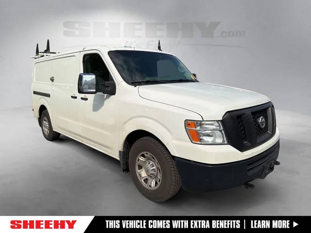 2021 Nissan  SV RWD photo