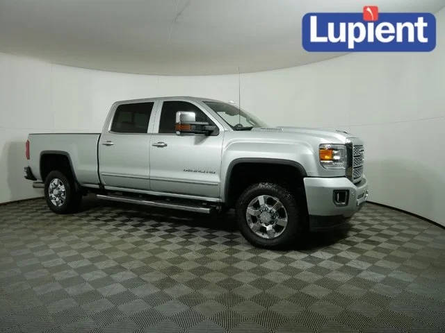 2018 GMC Sierra 3500HD Denali 4WD photo