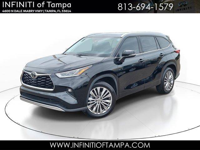 2021 Toyota Highlander Platinum FWD photo