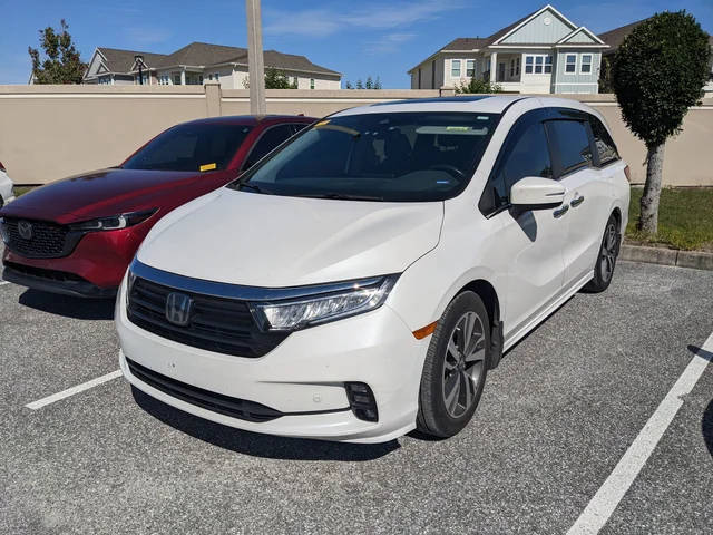 2022 Honda Odyssey Touring FWD photo