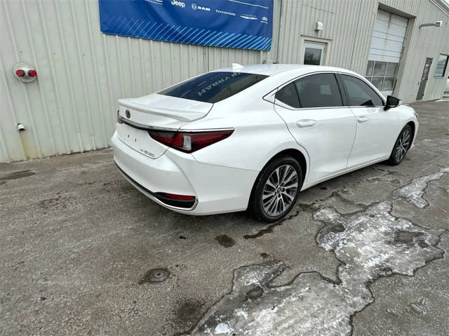 2021 Lexus ES ES 250 AWD photo