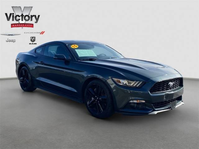 2015 Ford Mustang EcoBoost RWD photo