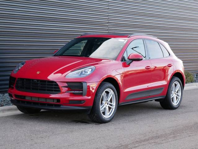 2021 Porsche Macan  AWD photo