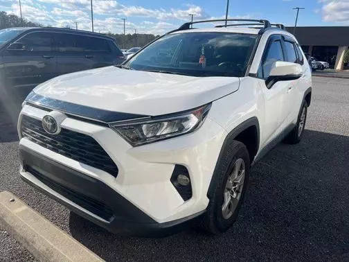 2021 Toyota RAV4 XLE FWD photo