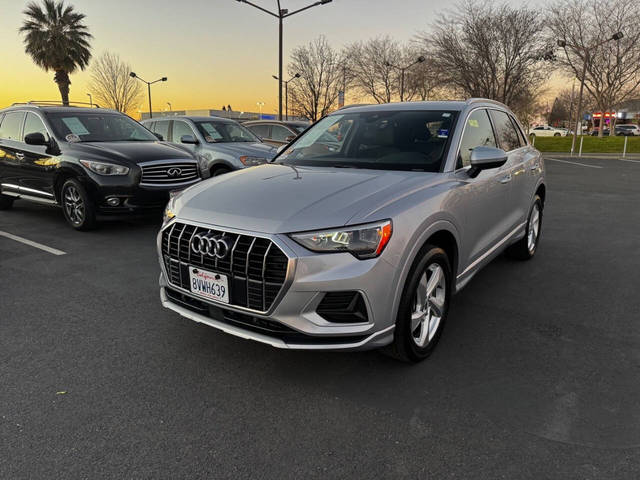 2019 Audi Q3 Premium AWD photo