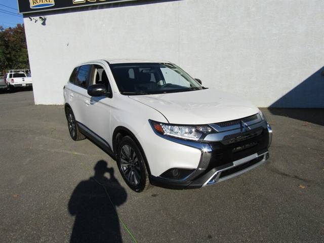 2020 Mitsubishi Outlander ES 4WD photo