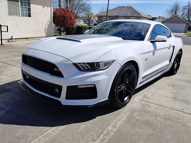 2015 Ford Mustang EcoBoost Premium RWD photo