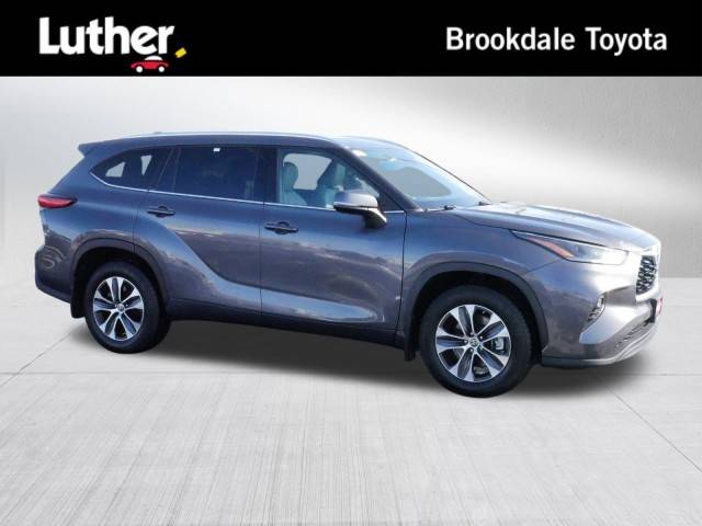 2021 Toyota Highlander XLE AWD photo